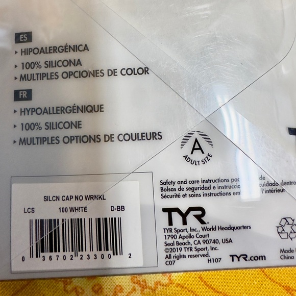 TYR Swim Cap 100% Silicone Adult Size white 🏊🏻No wrinkle unisex fit NWT - Picture 2 of 2